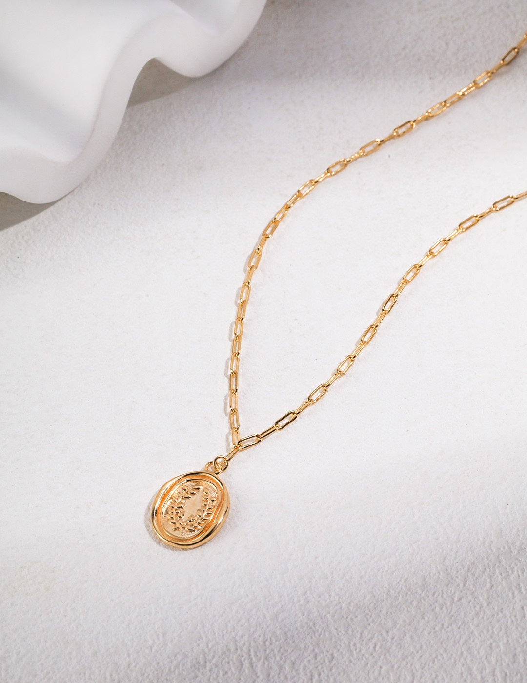 Trace Medallion Necklace (39.5cm / 15.6")