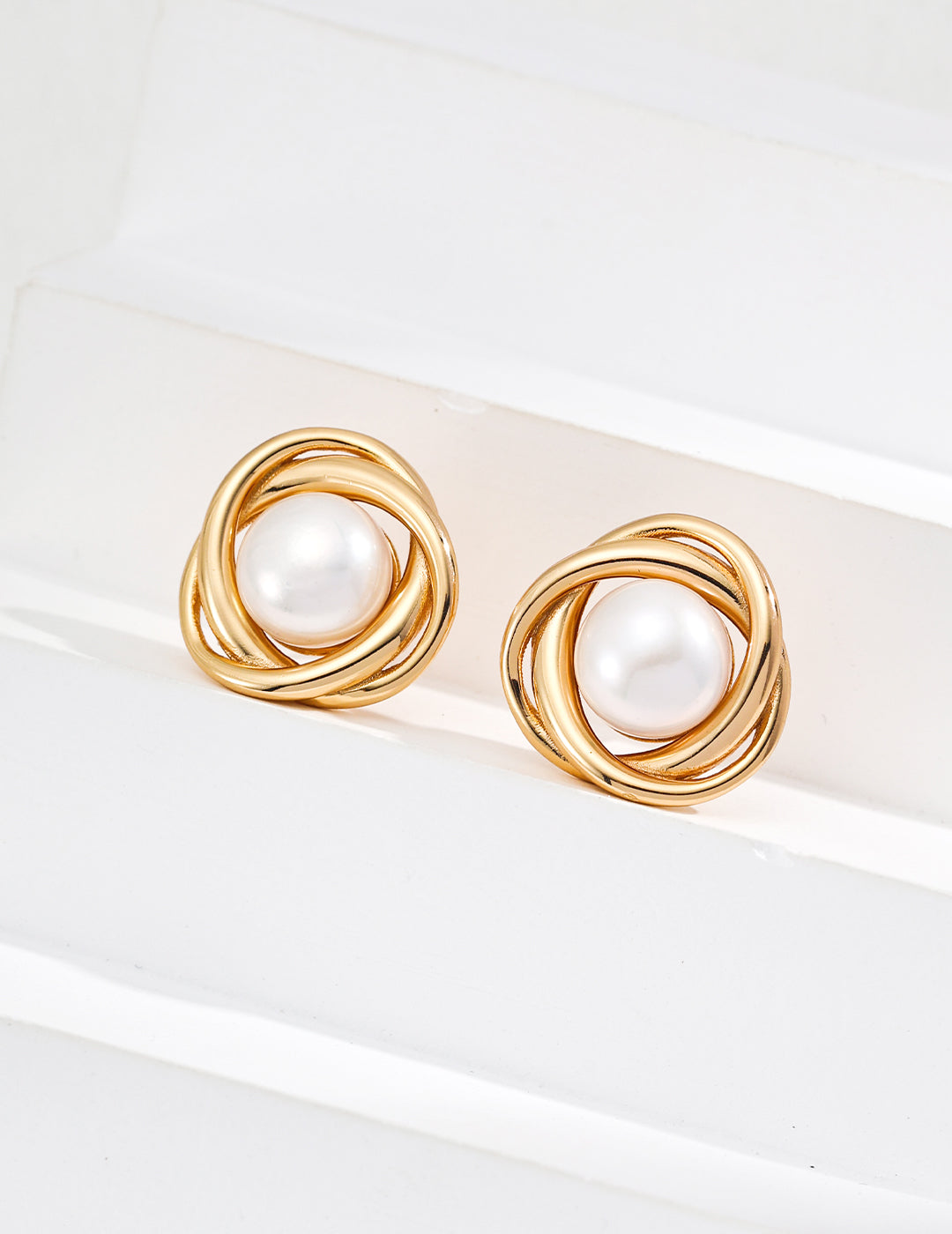 Isla Pearl Studs