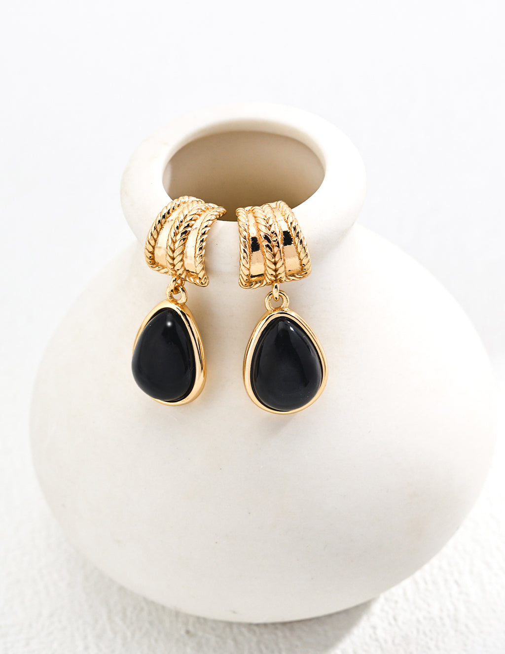 Black Onyx Teardrop Curve Earrings