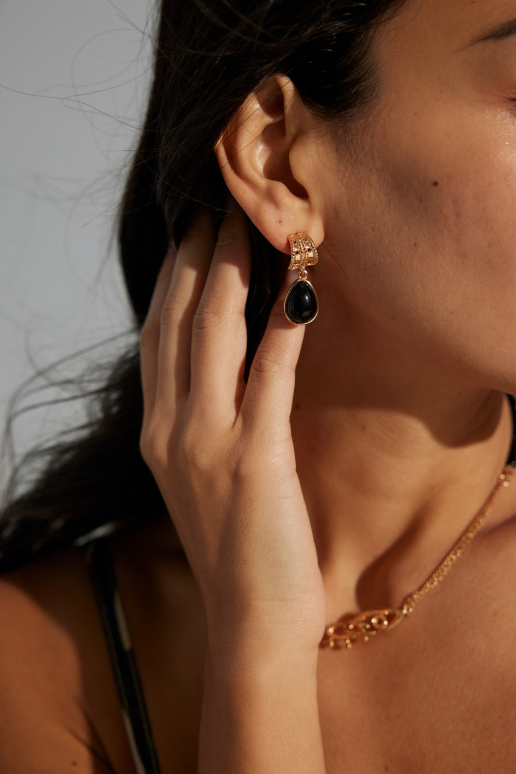 Black Onyx Teardrop Curve Earrings