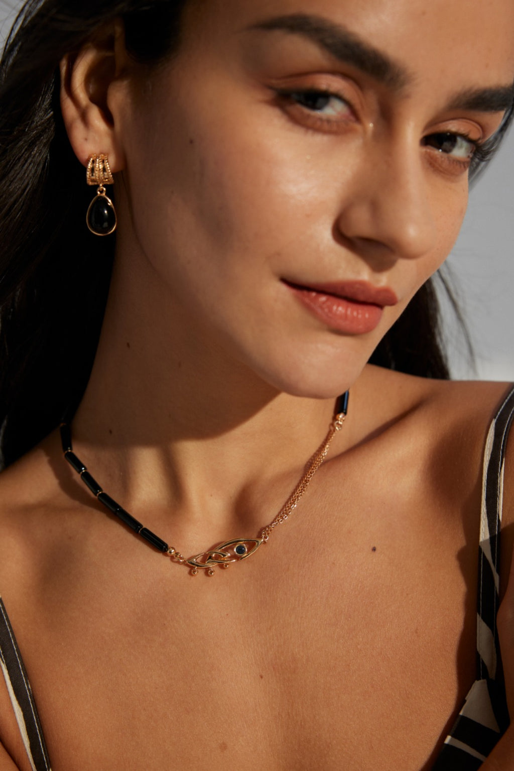 Black Onyx Teardrop Curve Earrings