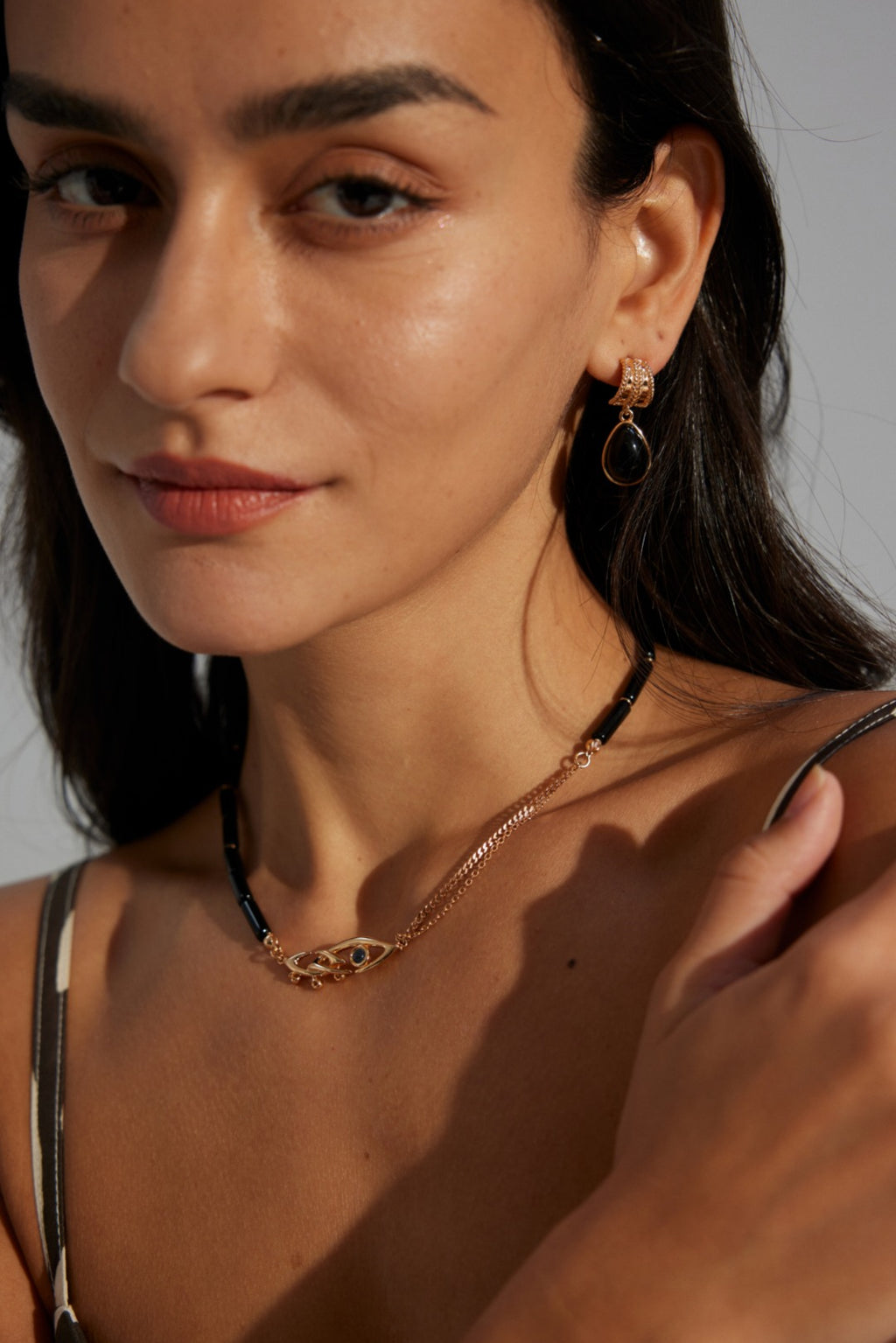 Black Onyx Teardrop Curve Earrings