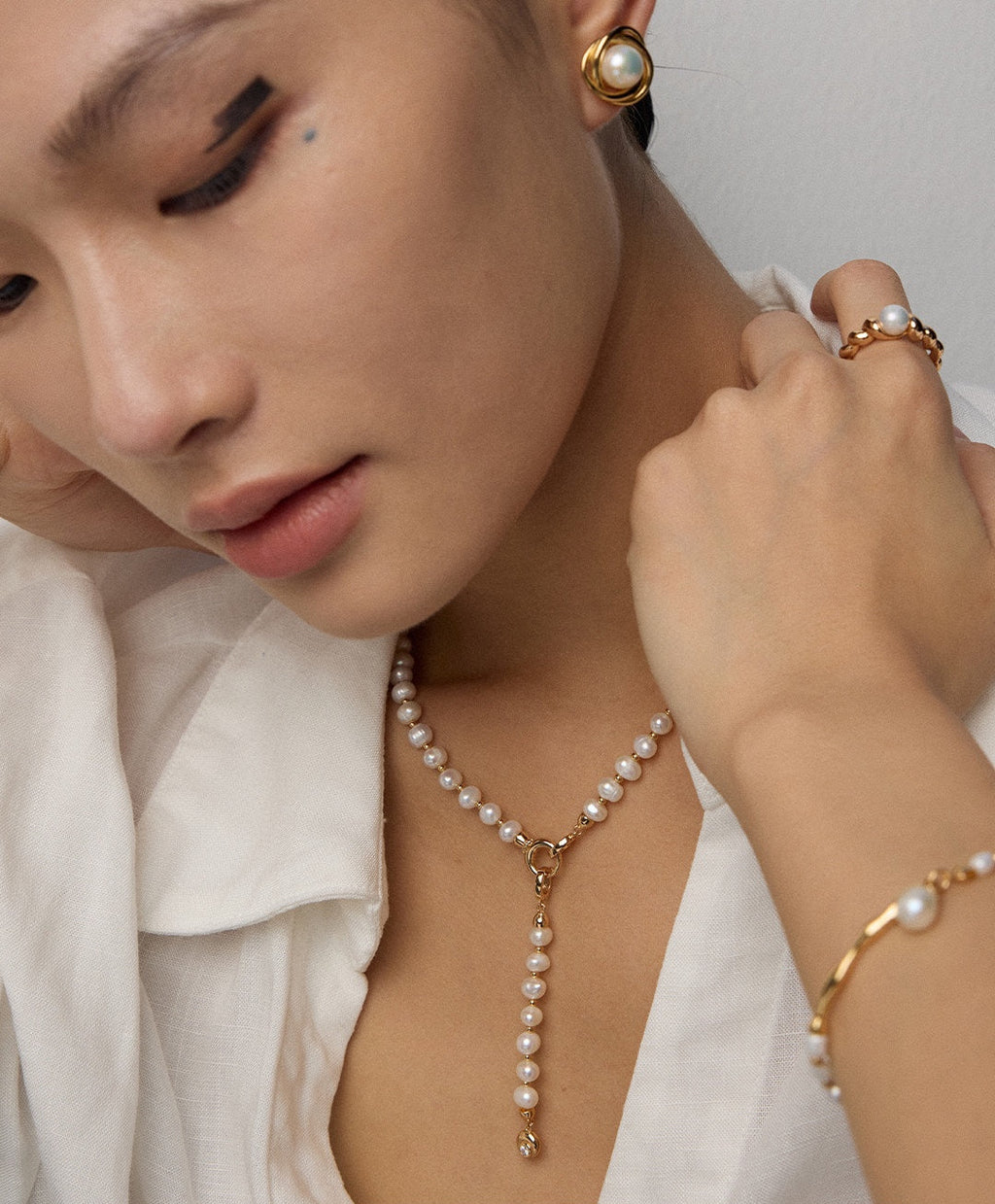 Isla Pearl Studs