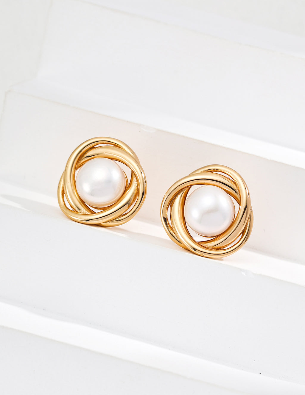 Isla Pearl Studs